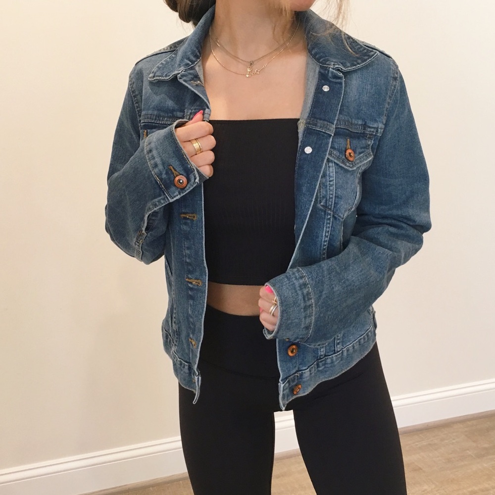 CHIC CROP DENIM JACKET